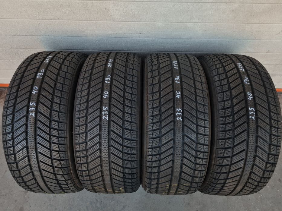 Зимни гуми 4 броя SYRON Everest1 235 40 R19 дот 2719
