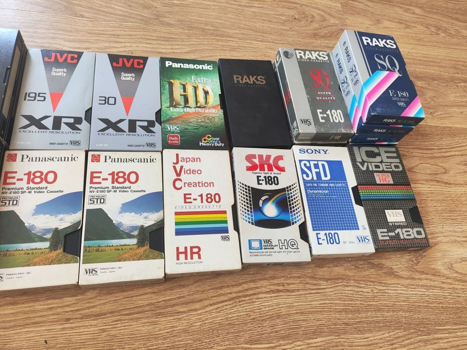 Видеокасети и DVD