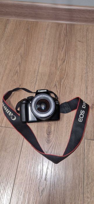 Продам Canon EOS 1100D