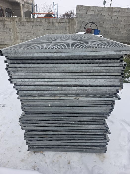 Gretare zincata și trepte pentru scări zincate