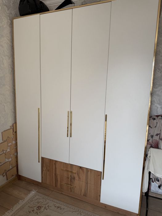 Спальний гарнитур