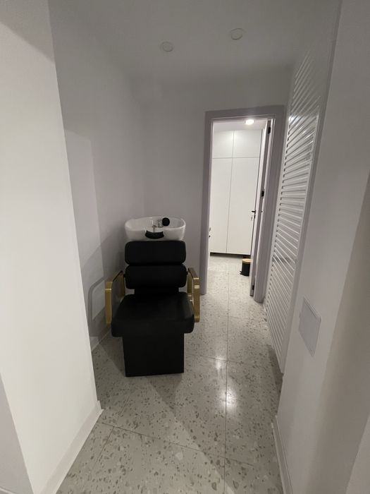 De inchiriat salon coafor /cosmetica