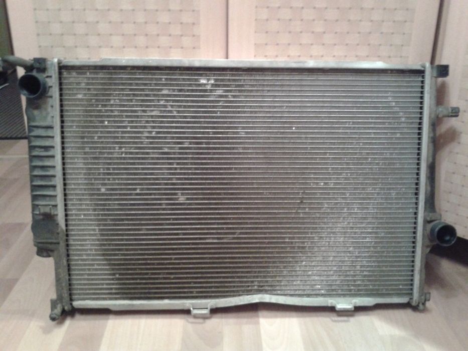 Радиатор на BMW e 34-e32 м 60, м50
