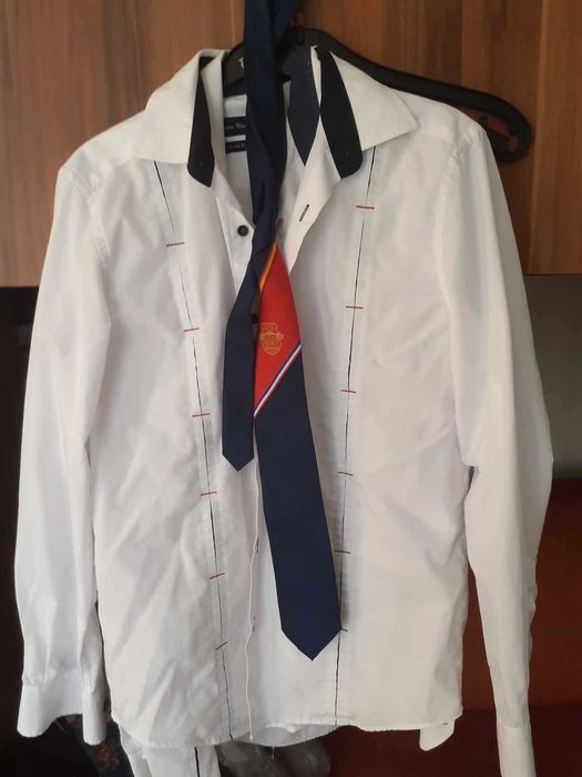 Ученическа    униформа    за 4-та ЕГ