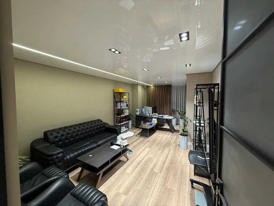 Продаётся помещение Паркентский 295м2