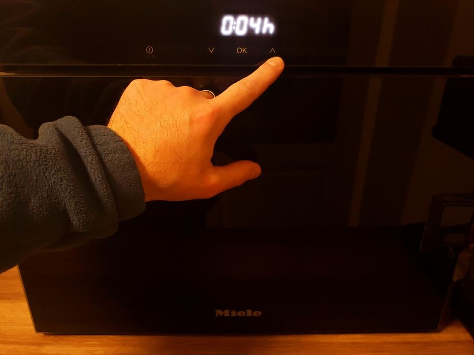 Cuptor Miele cu aburi stare excelentă DG 6010