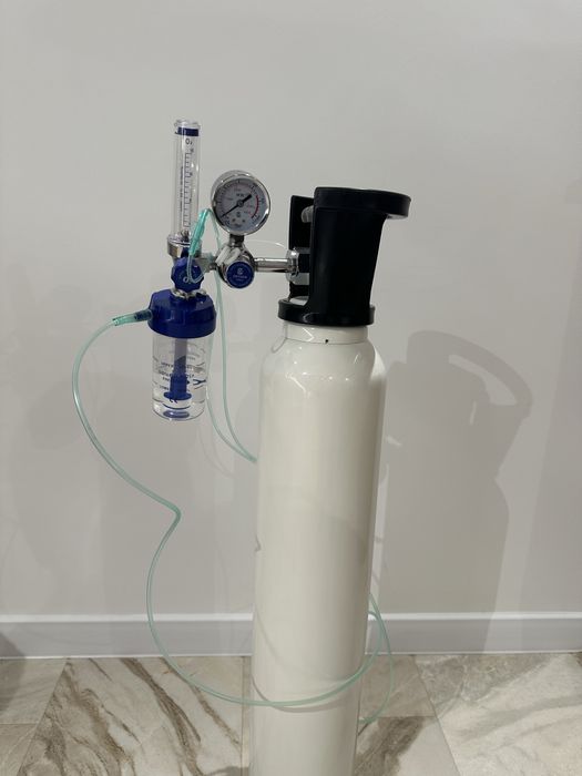 Кислородна бутилка с редуцир вентил и овлажнител 7.5 л.