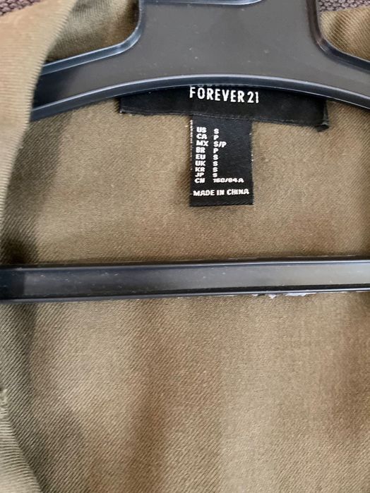 Дамско сако Liu Jo, тренч Forever21, бюстие Under Armour,кож. клин LBD