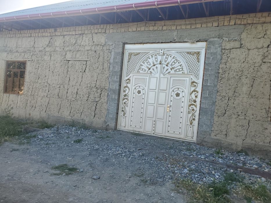 4 xonali uy sotiladi