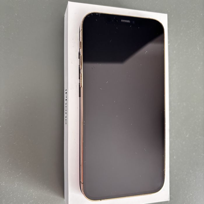 Vand iphone 12 Pro Gold