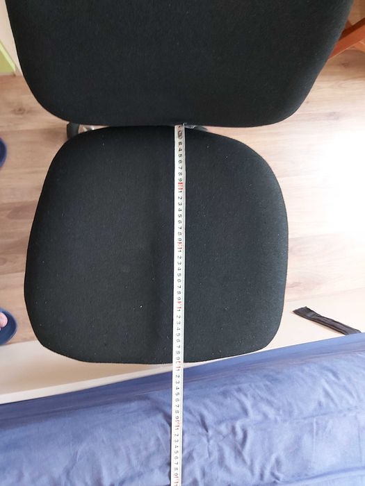 продавам стол Prestige от серията CARMEN-удобен,функционален,въртящ се