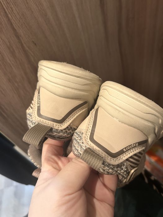 Кроссовки детские