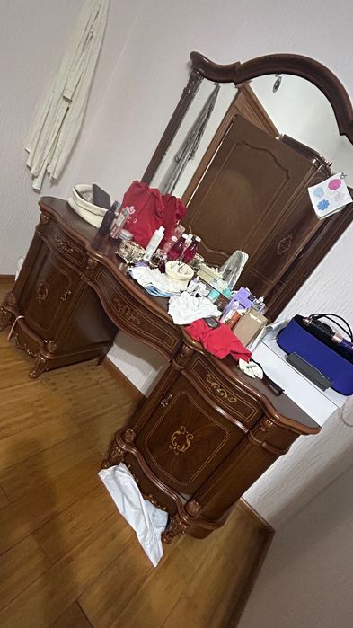 Спальный гарнитур