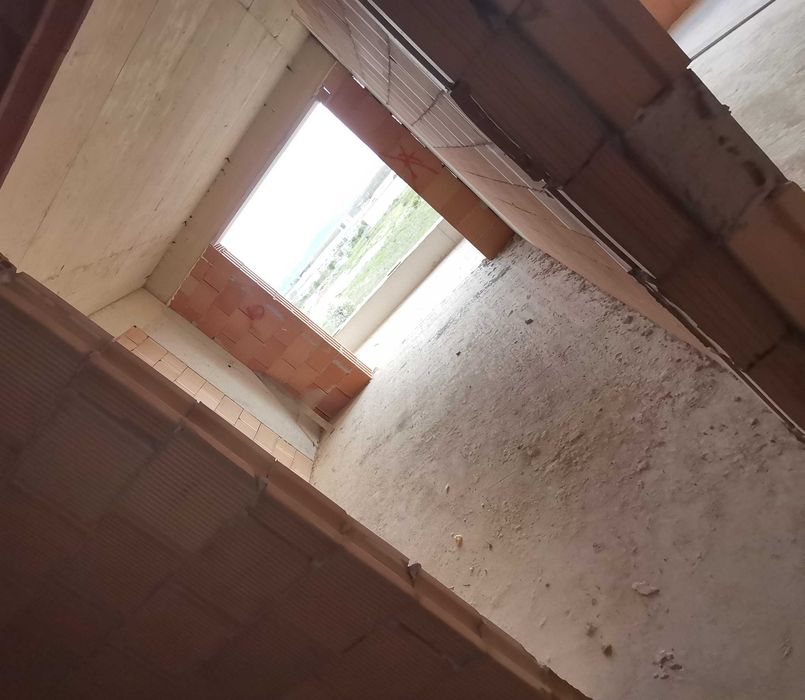 Продавам тристаен апартамент в гр. Варна.