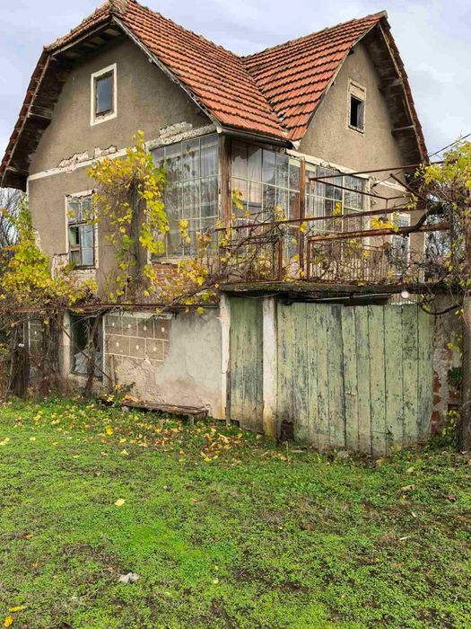 Къща в село  Четирци Кюстендилско