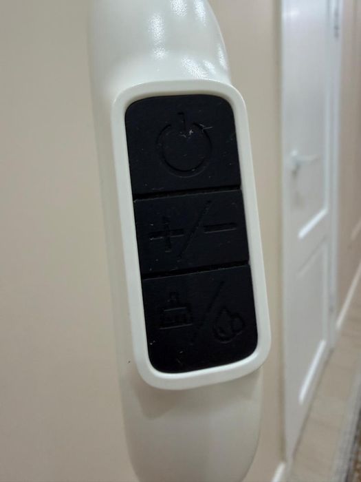 Продается вертикальный пылесос в отличном состоянии