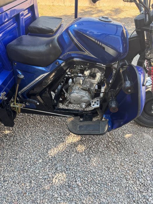 Muravey motosikl srochna sotiladi holati yangi.