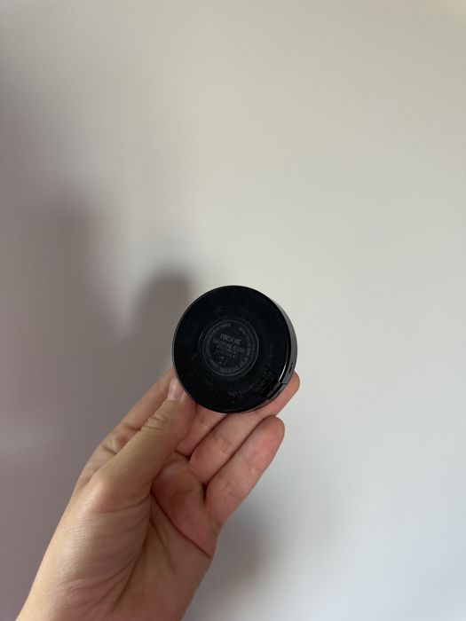 Румяна mac pinch me