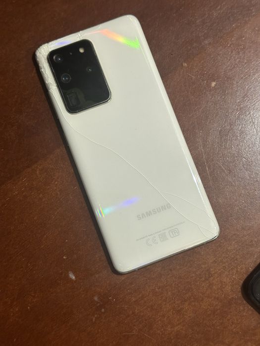 Samsung s20ultra и iphone 11 pro