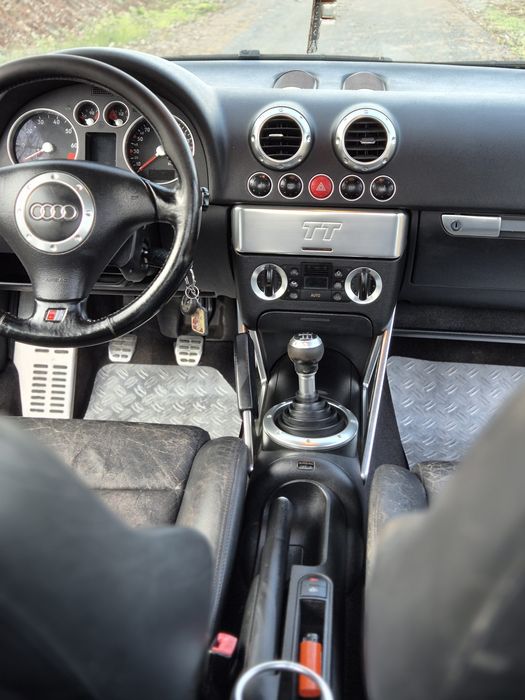 Vând Audi TT Quattro