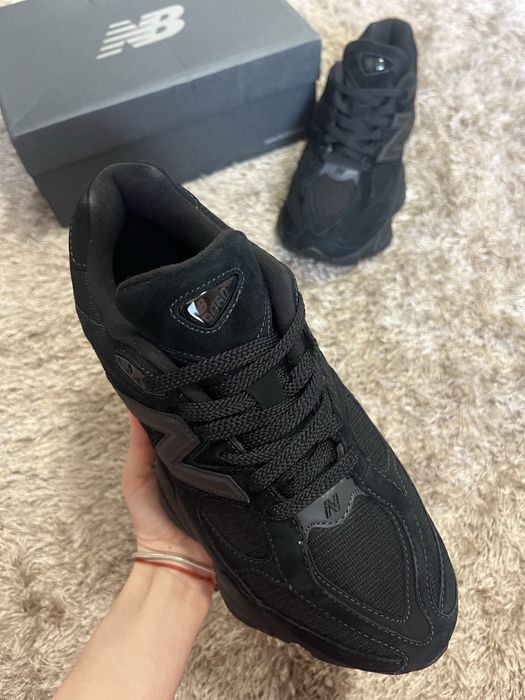 New Balance 9060 “Triple Black”