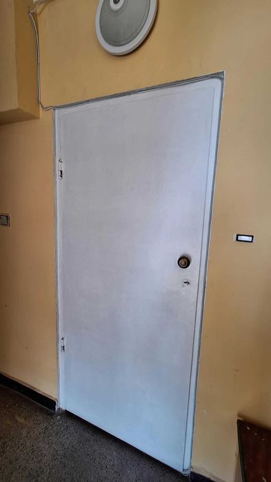 продава гарсониера на ул. „Битоля", кв. „Бели брези", гр. София