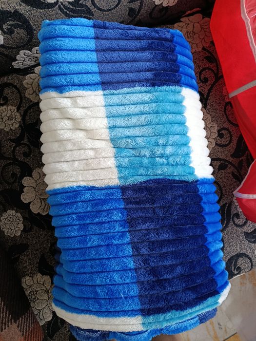 Мягкие пледы новые