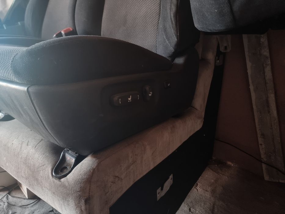 Сиденья камри 30 чёрный велюр