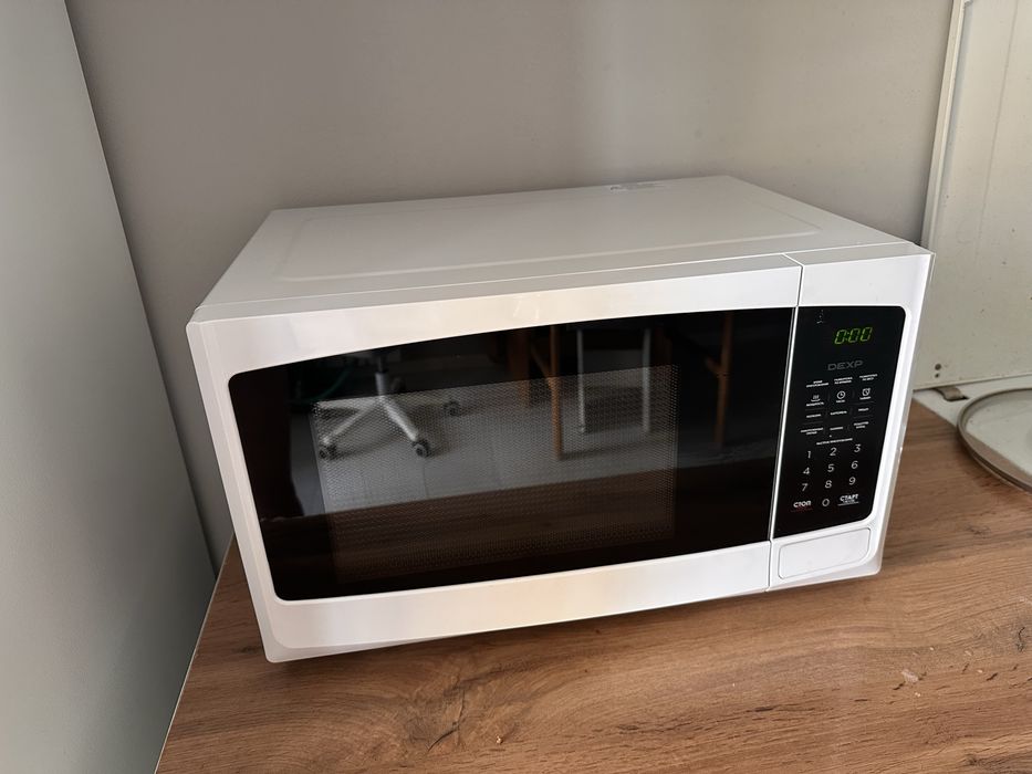 Микроволновка в отличном состояний