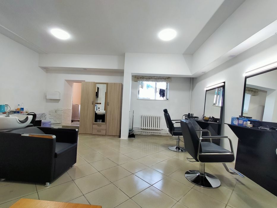 Сдам в аренду парикмахерское кресло