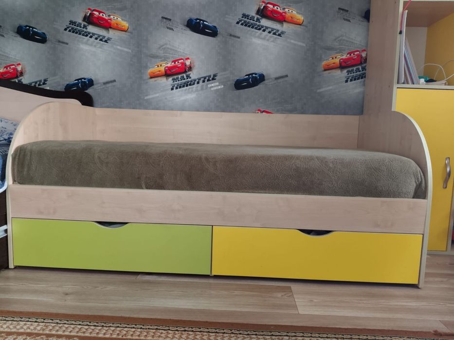 Продам детскую мебель