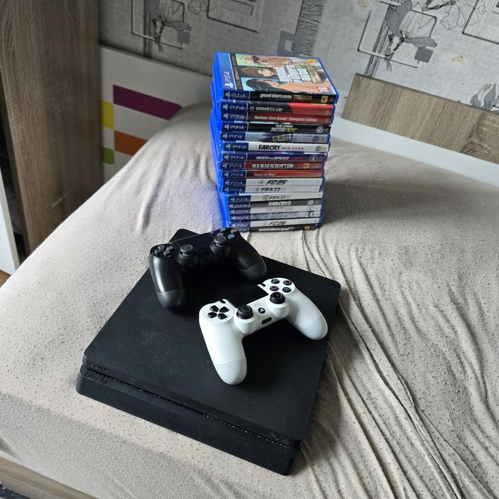 Ps 4 slim 1 Tb и 17 игри