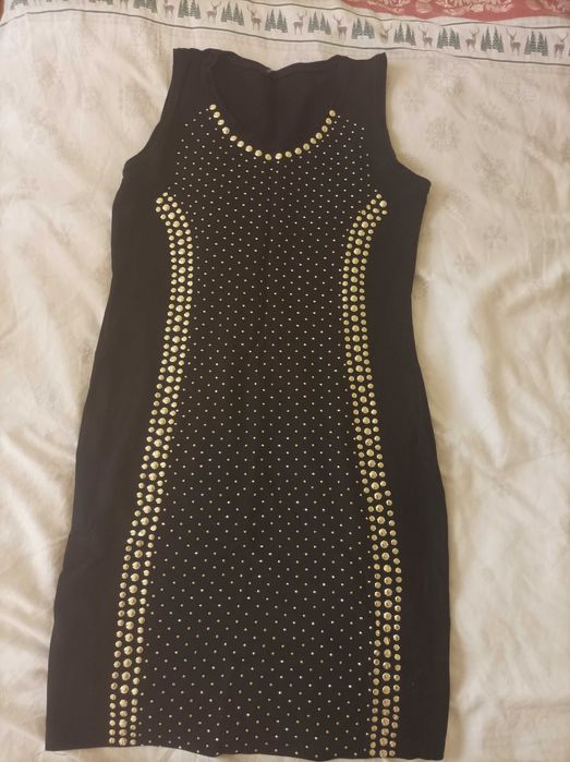 Класическа черна рокля