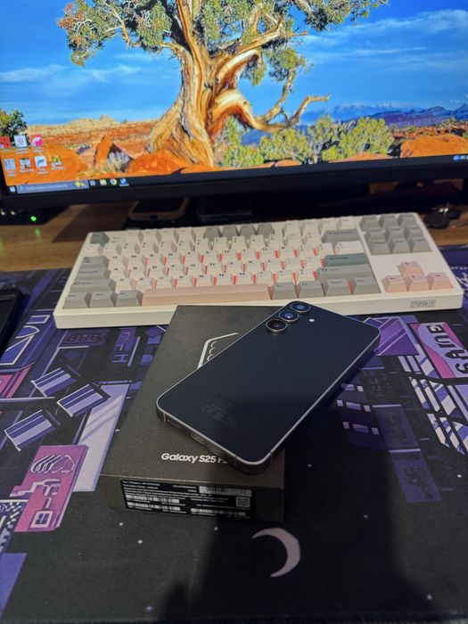 Продам Samsung 25 Fe