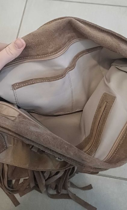 Geanta din piele intoarsa