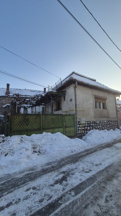 Casa de vânzare în Aiud, zona pieței !