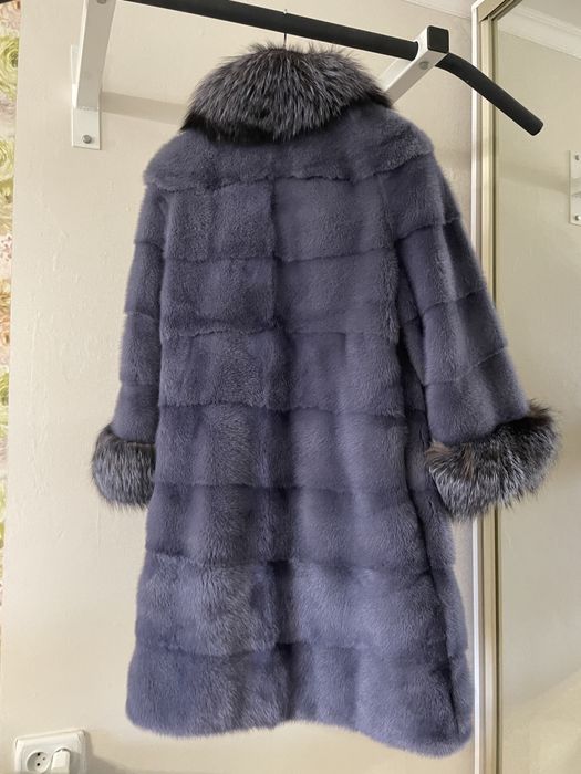 Продам норковую шубу