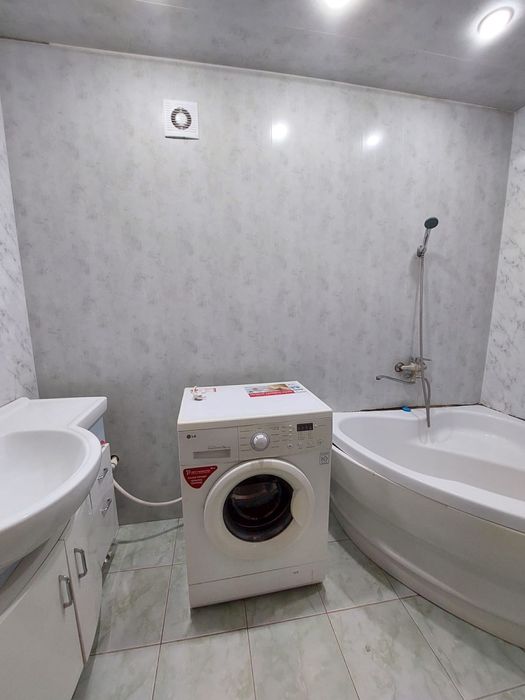 Продам 3 х Новая 19 мкрн