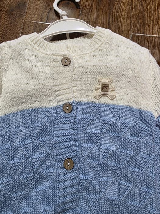 Продаётся вязаный комплект