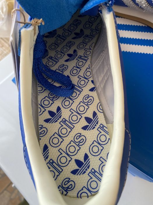 Маратонки Adidas.Чисто нови