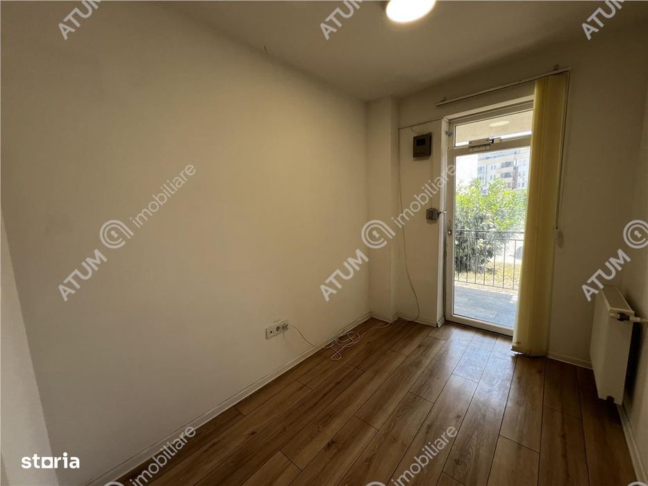 Spatiu comercial de 2 camere cu 2 bai 3 locuri de parcare zona Lazaret