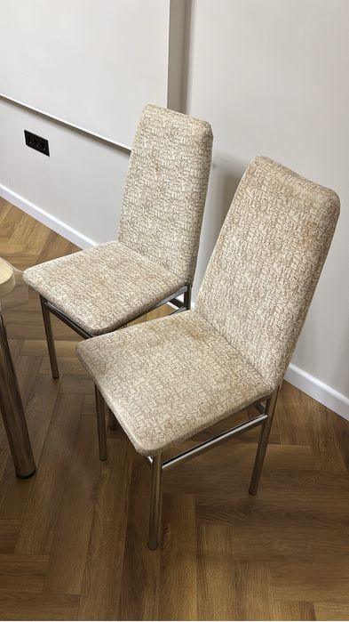 Продам кухонный стол со стульями