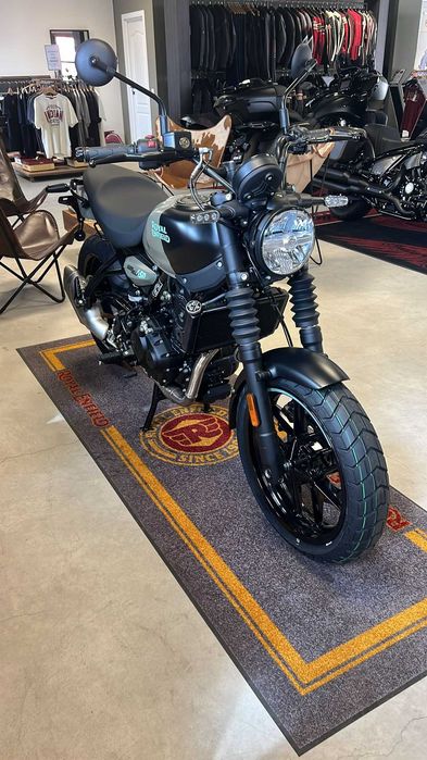 Royal Enfield Guerrilla 450- PERMIS A2