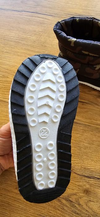 Бебешки апрески размер 22