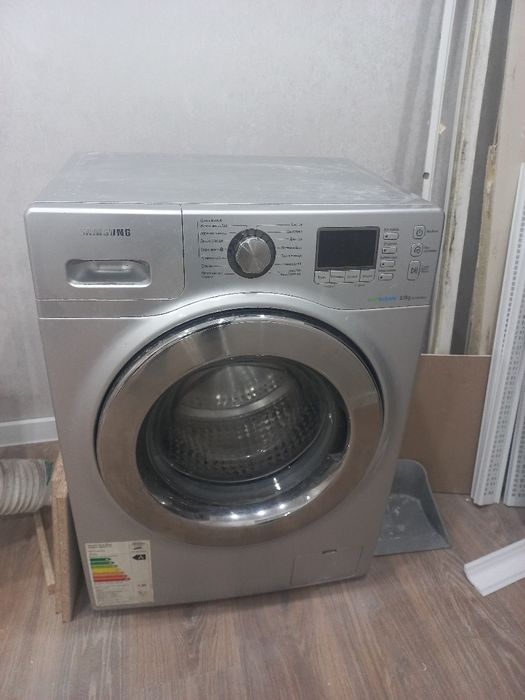 Продам стиральную машину.