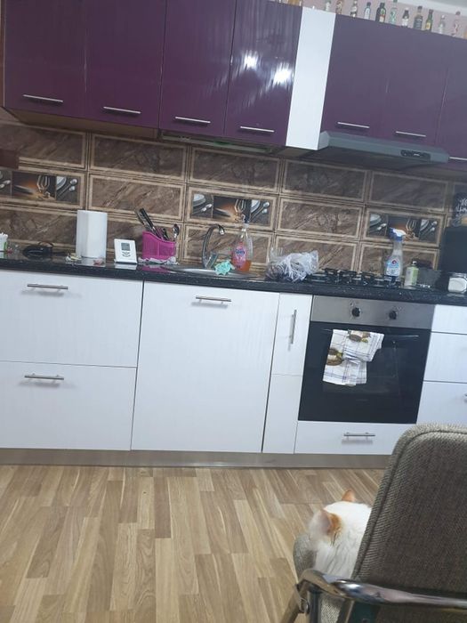 Apartament 2 camere, etaj 1, zona Bradului – 77500 € negociabil