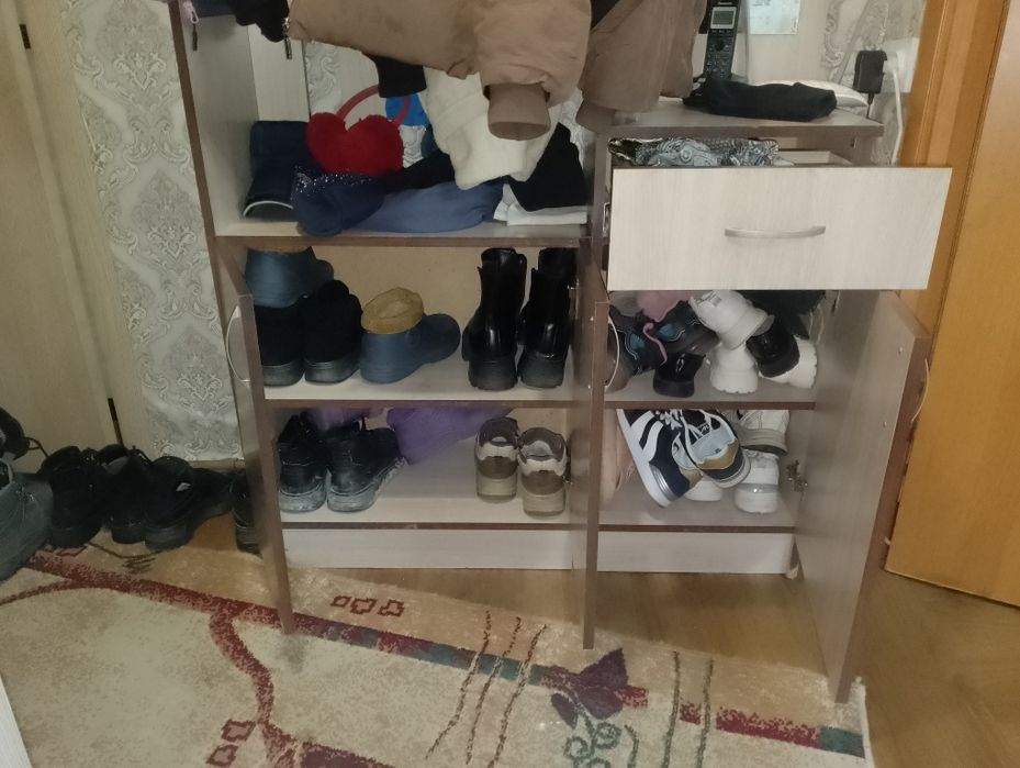 Прихожая,обувница