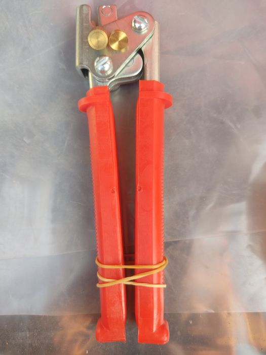 Пломбиратор механический