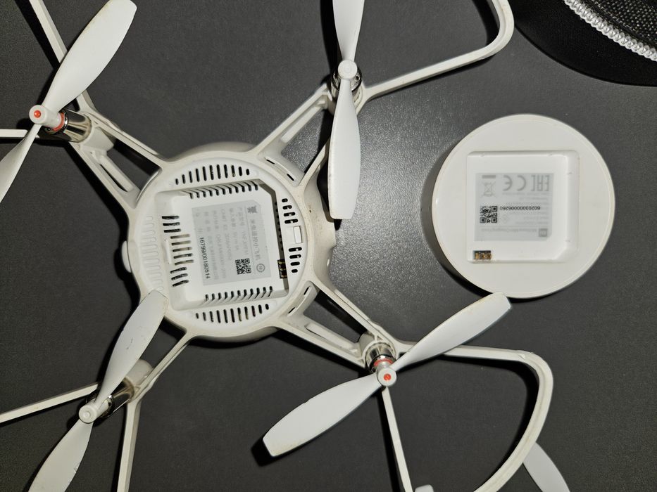 Квадрокоптер Xiaomi Mi Drone Mini
