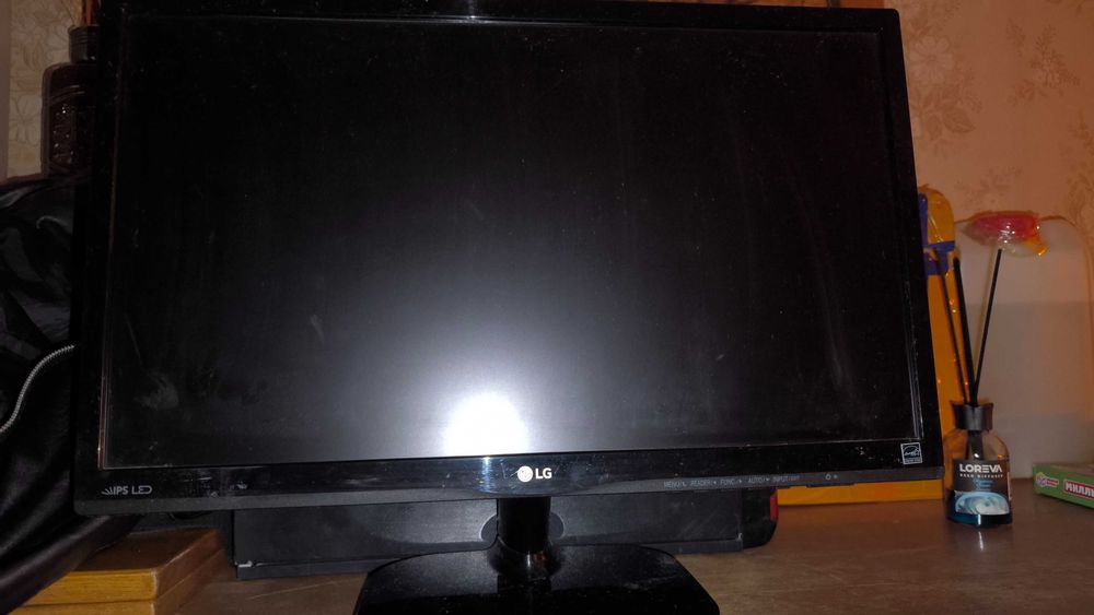 Продам монитор LG 24''